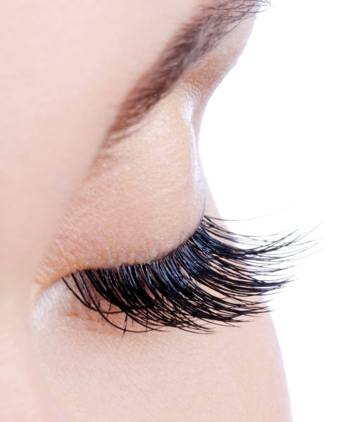 Glow-Downs & Clean Beauty: Why 2025 Is the Year of Natural Lash Growth